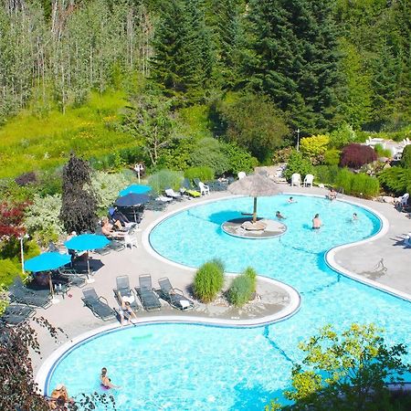 Hilltop Inn - Салмон Арм Экстерьер фото